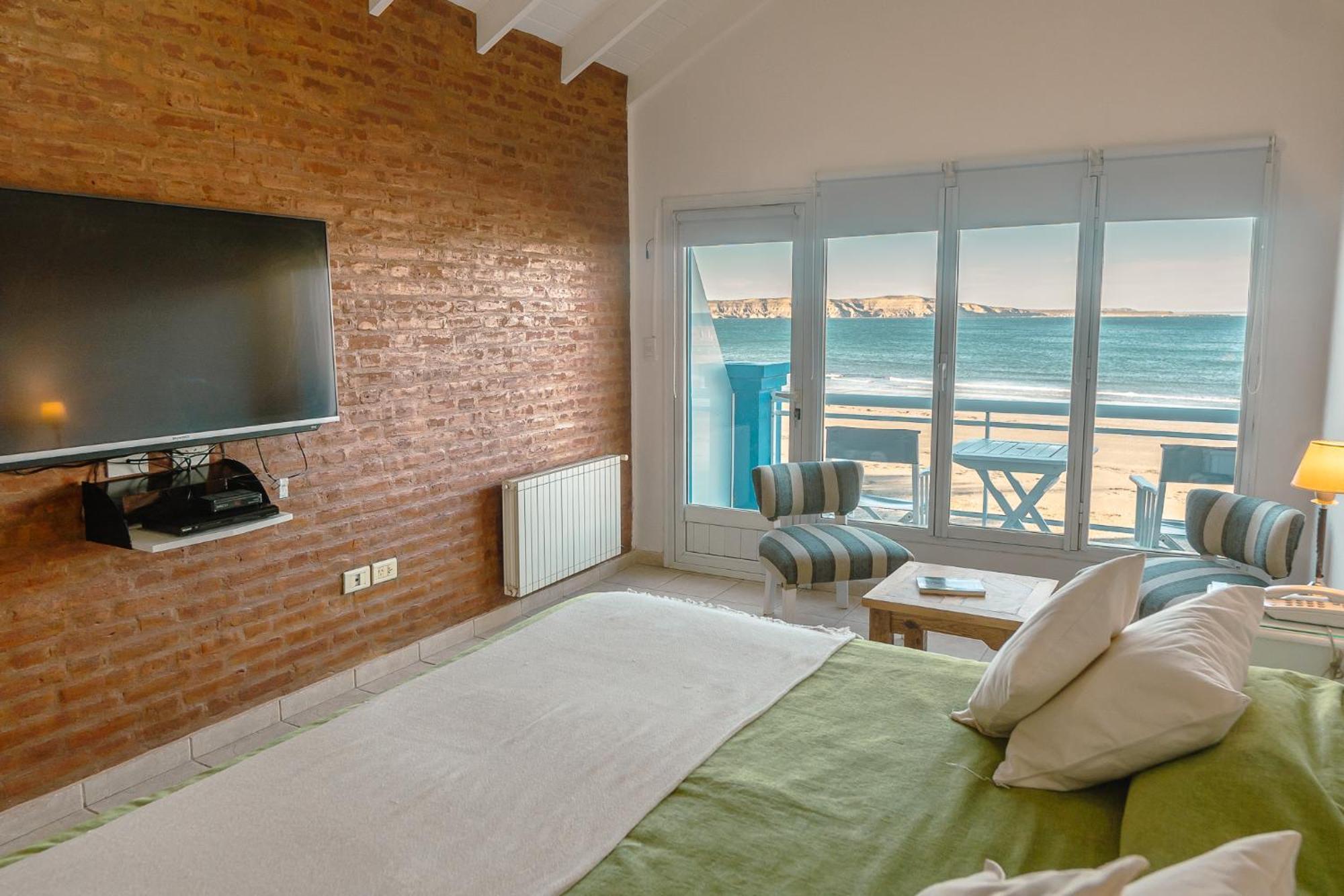 Rayentray Las Restingas Hotel De Mar Puerto Pirámides Εξωτερικό φωτογραφία